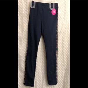 NWT CHILDRENS PLACE GRAPHICS PANTS SIZE  7/8